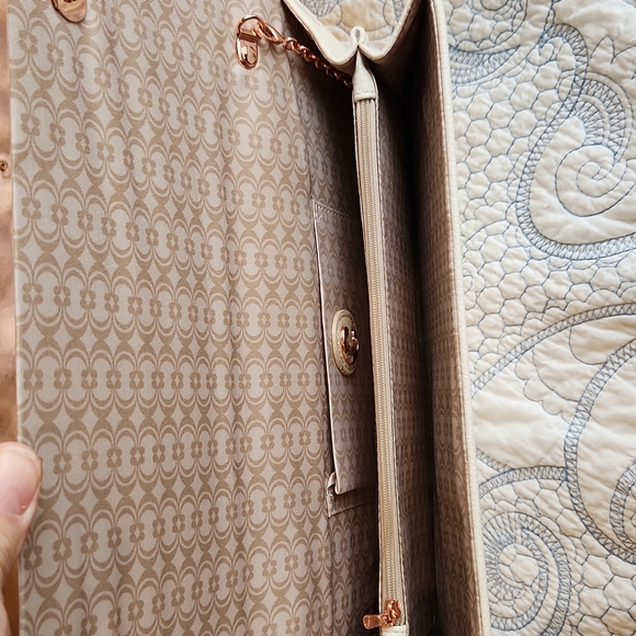 Purse - Picture 4 of 5